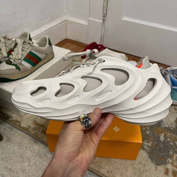 EUC Men’s Size 10.5 (Euro Sz 44.5) adidas adiFIM Q Sneakers In Off White/Orange - Picture 12 of 17